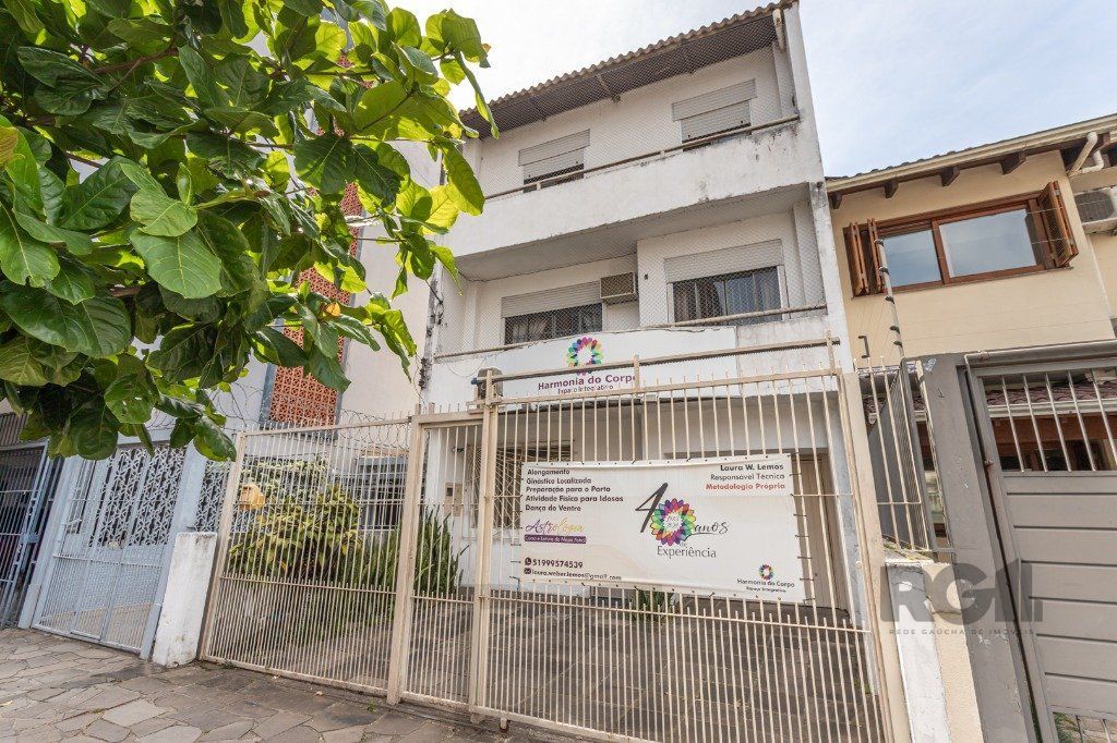 CASA COMERCIAL E RESIDENCIAL NO MIOLO DO BAIRRO SANTANA — foto 38