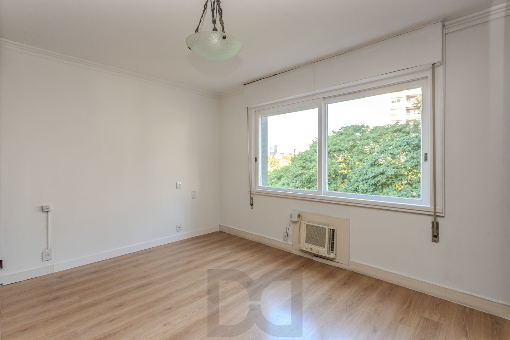 Apartamento no Moinhos de Vento de 3 dormitórios vaga e infra DESOCUPADO — foto 19