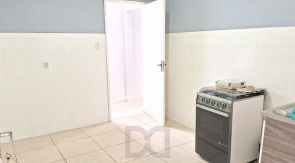 Apartamento no bairro Teresópolis de 2 dormitórios térreo com pátio — foto 14