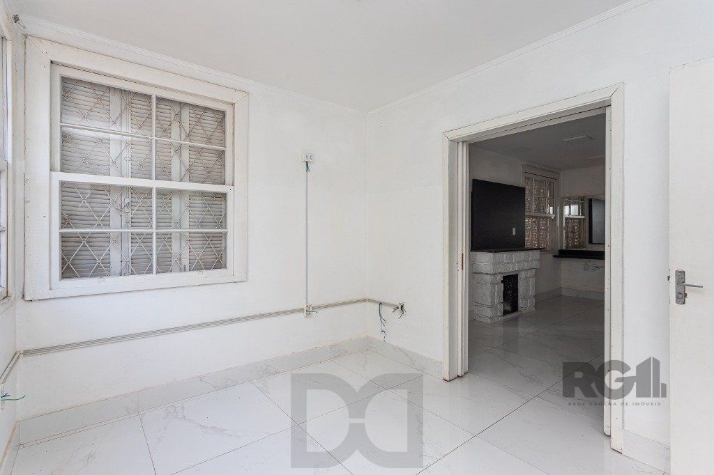 Casa Espaçosa de 3 Dormitórios à Venda no Bairro Moinhos De Vento! — foto 19