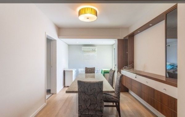 Apartamento no bairro Petrópolis de 2 dormitórios e vaga — foto 4