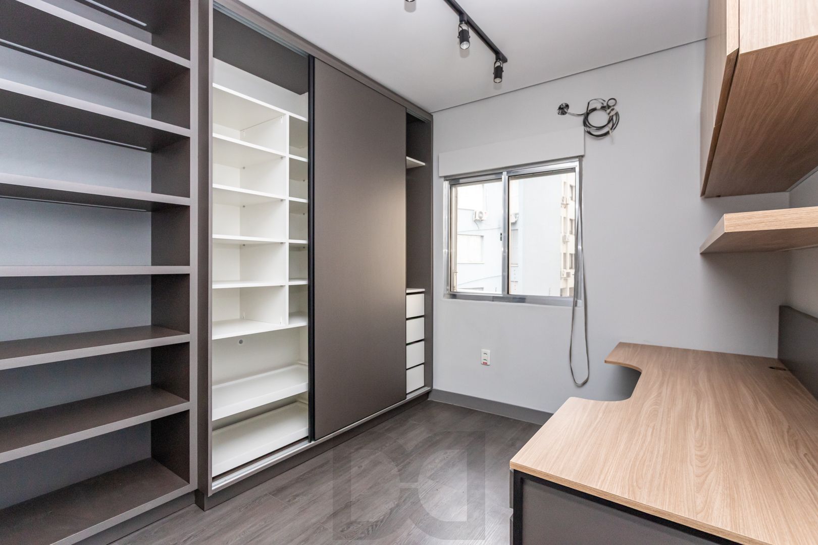 Apartamento no Bom Fim de 2 dormitórios DESOCUPADO — foto 16