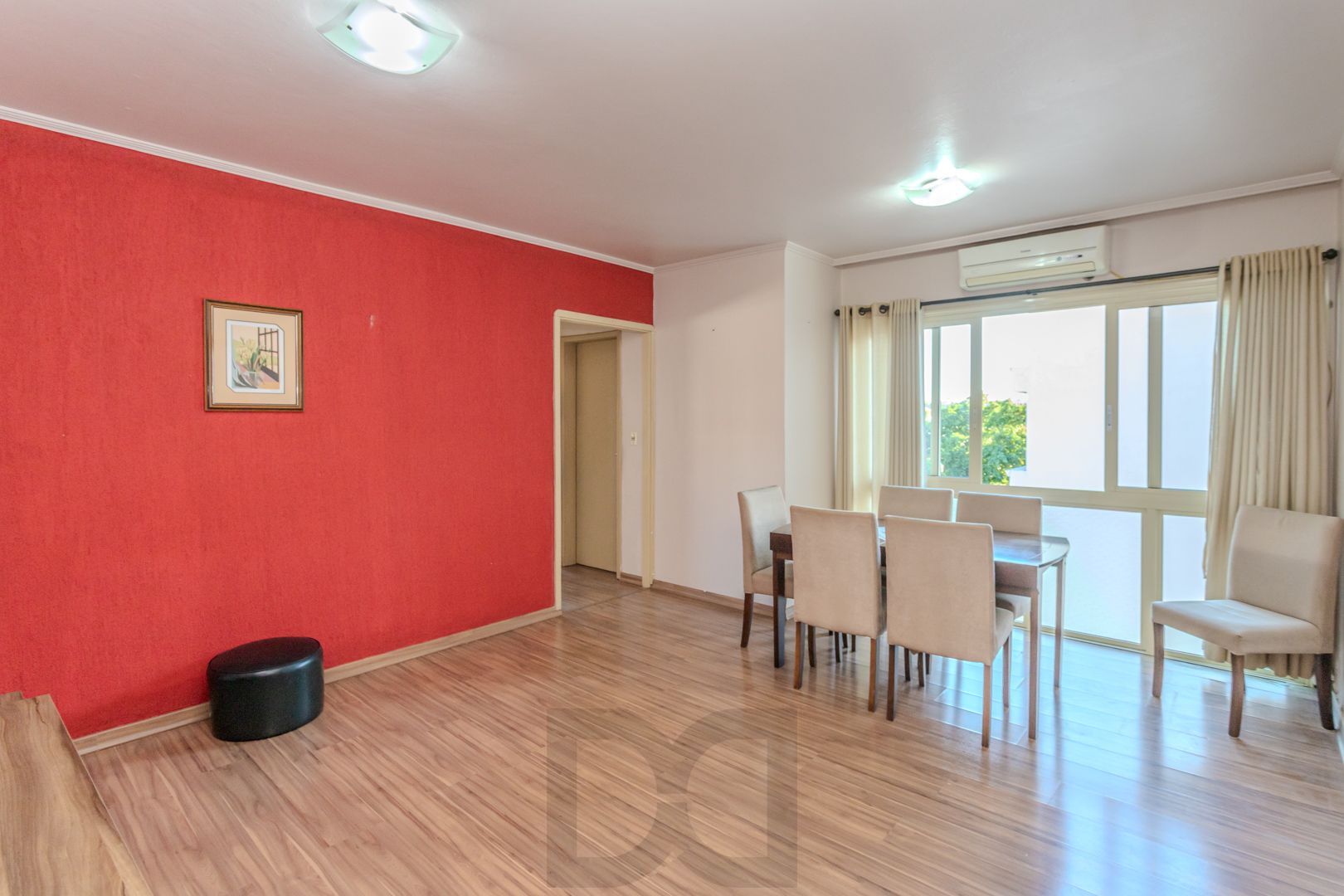 Apartamento de 2 dormitórios com dependência e vaga no bairro Santana DESOCUPADO — foto 4