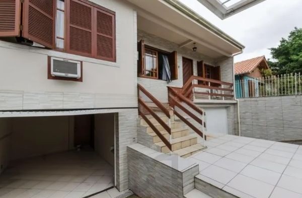 Casa / sobrado no bairro Jardim Itu de 3 dormitórios e pátio com piscina — foto 44