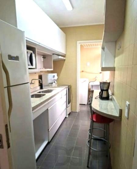 Apartamento no Centro de 1 dormitório vaga mobiliado DESOCUPADO — foto 11