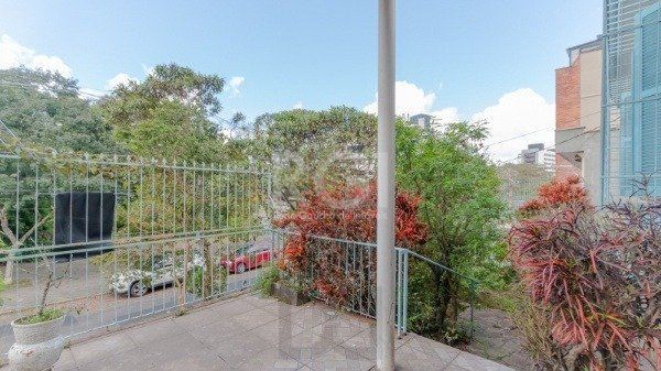 Casa de 3 dormitórios, 2 vagas - Petrópolis — foto 3