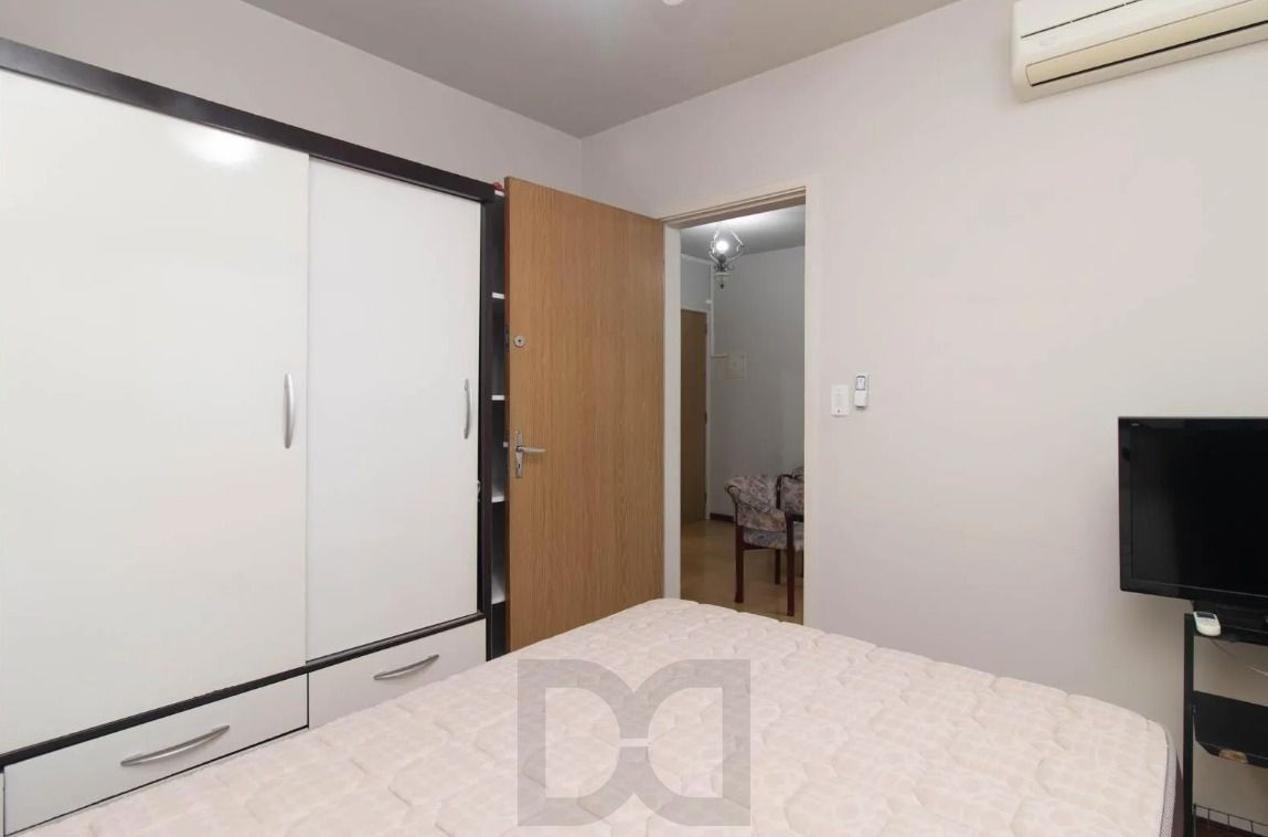 Apartamento na Cidade Baixa de 1 dormitório mobiliado e com vaga DESOCUPADO — foto 6