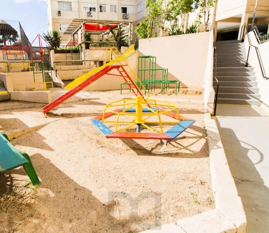 Apartamento no Partenon de 1 dormitório mobiliado DESOCUPADO — foto 25