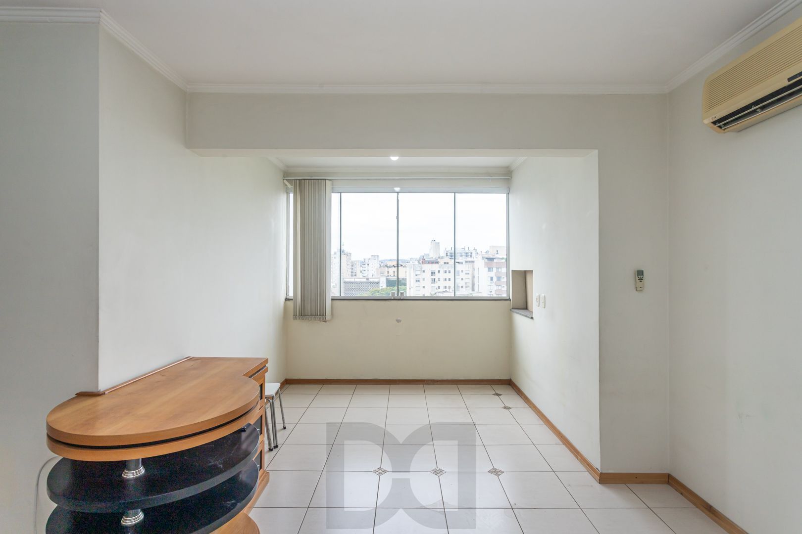 Apartamento na Cidade Baixa de 2 dormitórios e vaga DESOCUPADO — foto 4