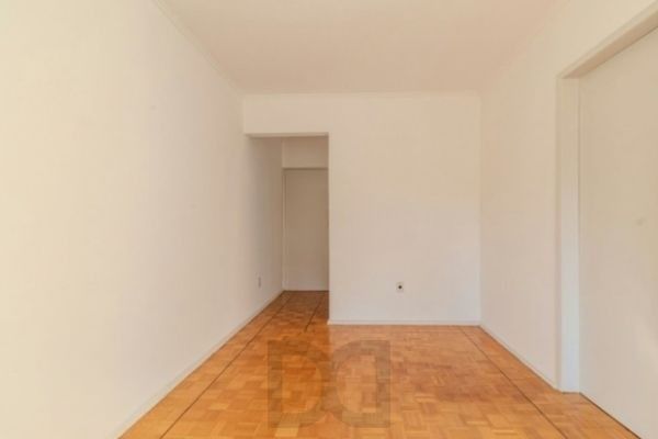 Apartamento no bairro Floresta de 1 dormitório DESOCUPADO — foto 4