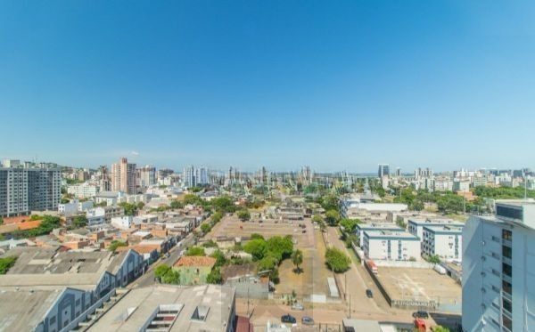 2 DORMITÓRIOS COM SUÍTE E CHURRASQUEIRA, VISTA PANORÂMICA, VAGA COBERTA E INFRA COMPLETA NO FREITAS 300!!! — foto 30