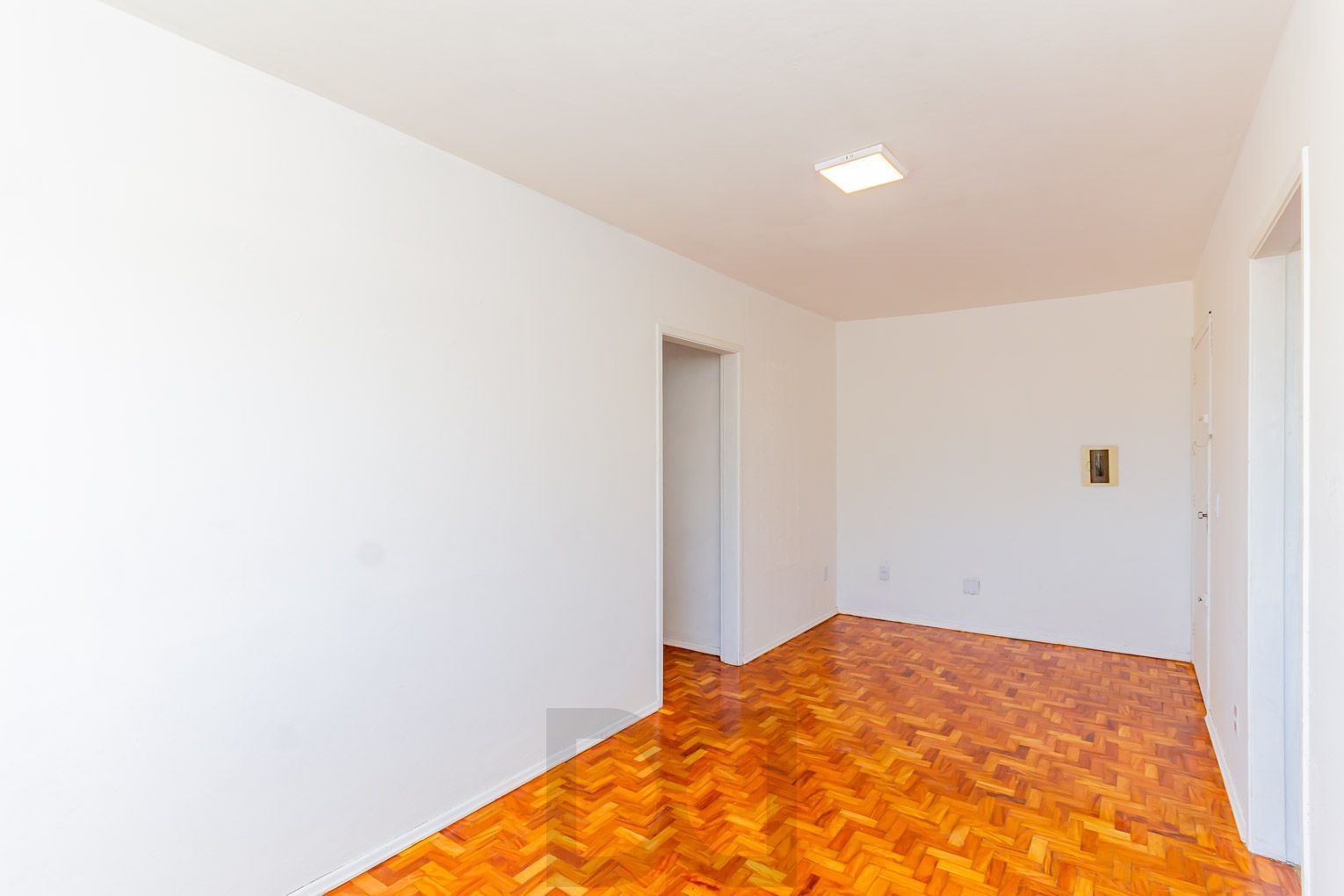 Apartamento de 3 dormitórios, **1 vaga - Cristal DESOCUPADO — foto 3