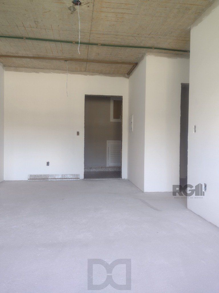 APTO 02 DORM. 02 VAGAS, SUÍTE , ELEVADOR, CURRASQUEIRA, PISCINA — foto 3