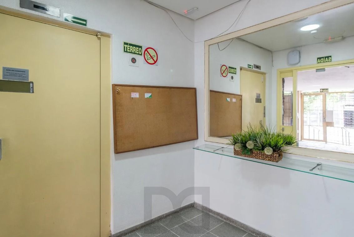 Apartamento na Cidade Baixa de 1 dormitório mobiliado e com vaga DESOCUPADO — foto 13