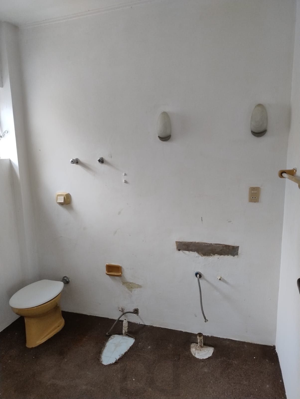 CASA MISTA COMERCIAL NO TÉRREO E RESIDENCIAL EM CIMA — foto 36