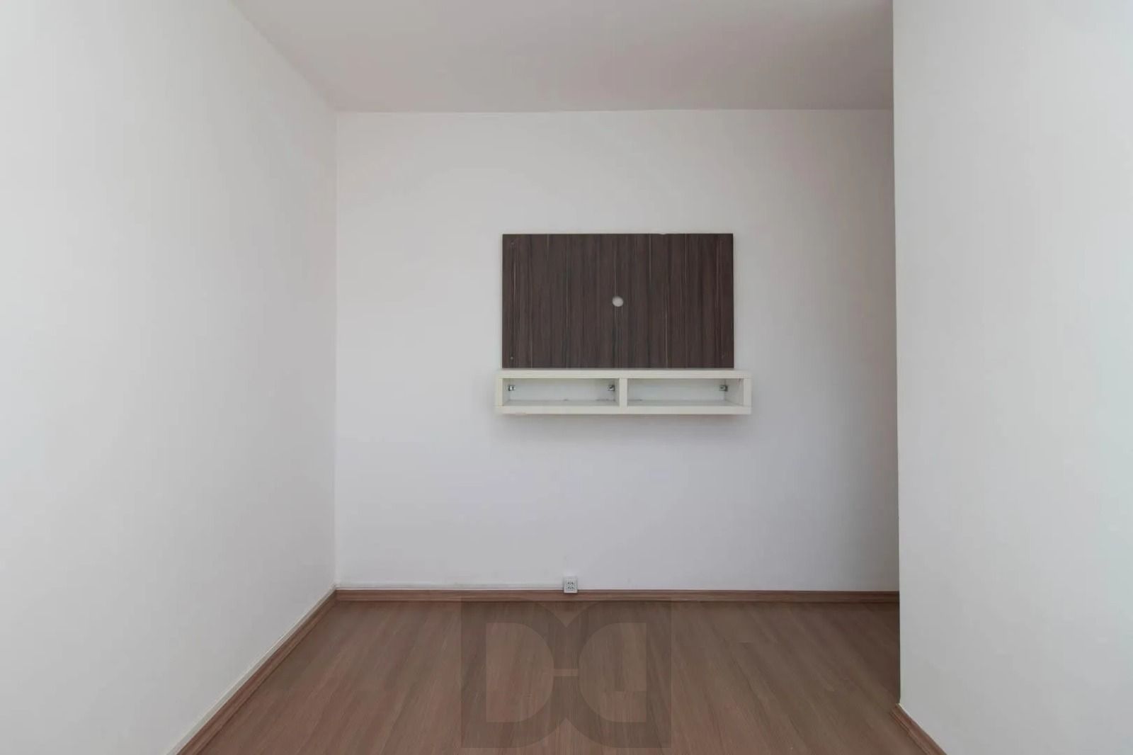 2 DORMITÓRIOS, REFORMADO C/VAGA E INFRA COMPLETA — foto 11