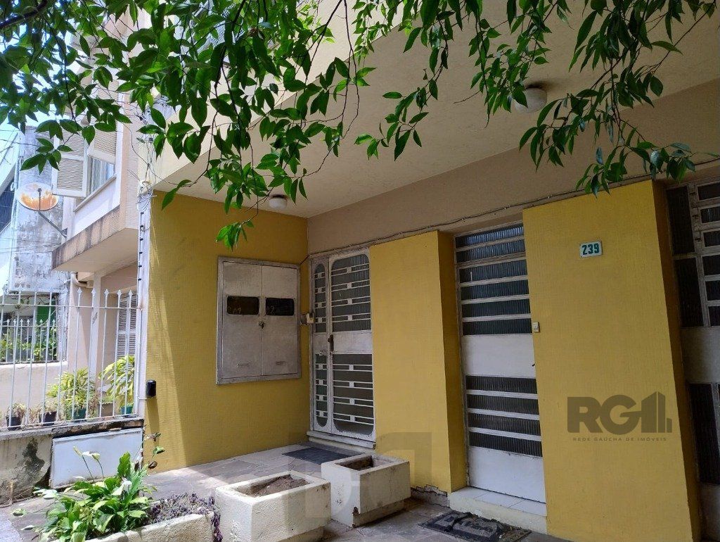 CASA MISTA COMERCIAL NO TÉRREO E RESIDENCIAL EM CIMA — foto 1