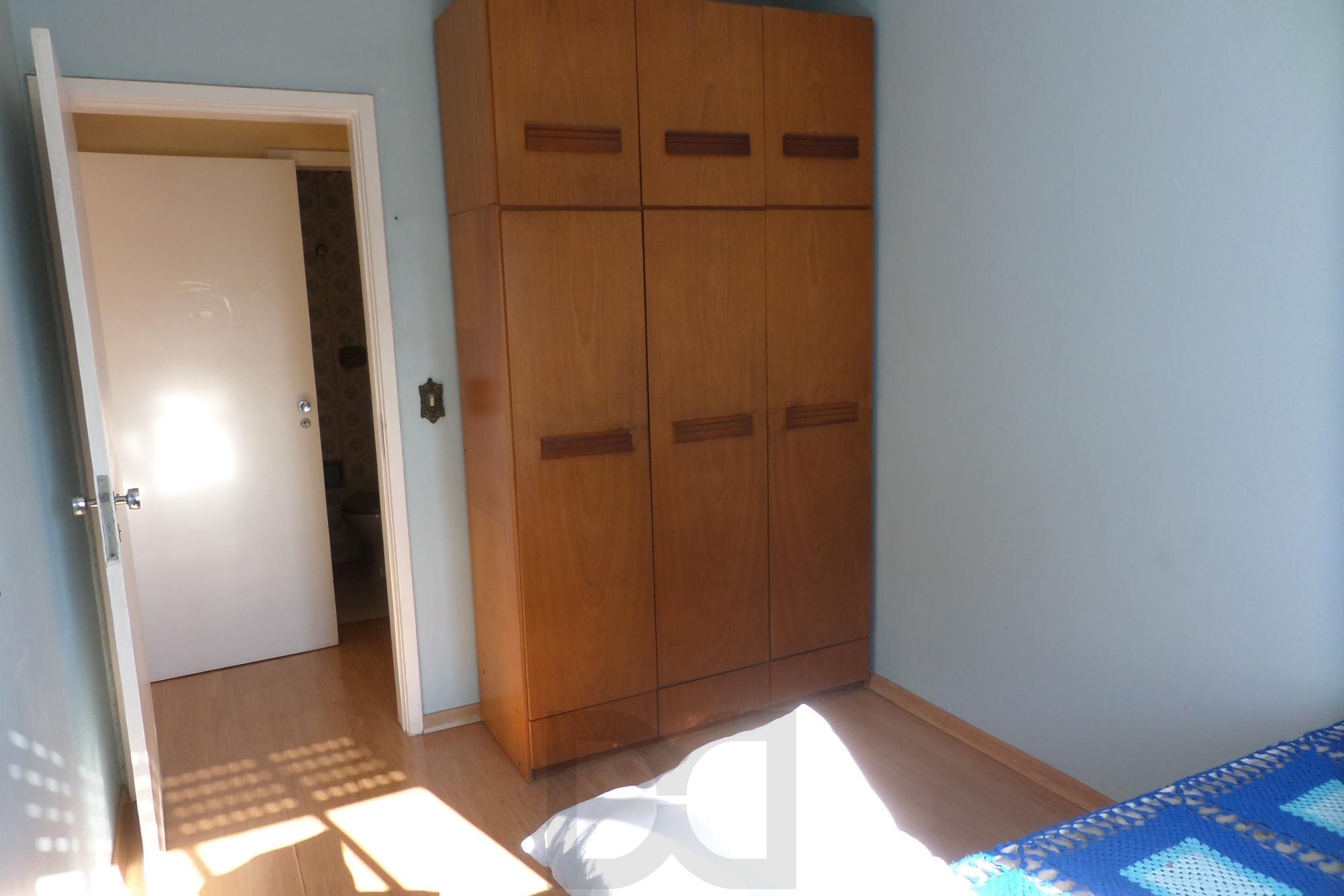 Apartamento no Centro de 2 dormitórios dependência DESOCUPADO — foto 11