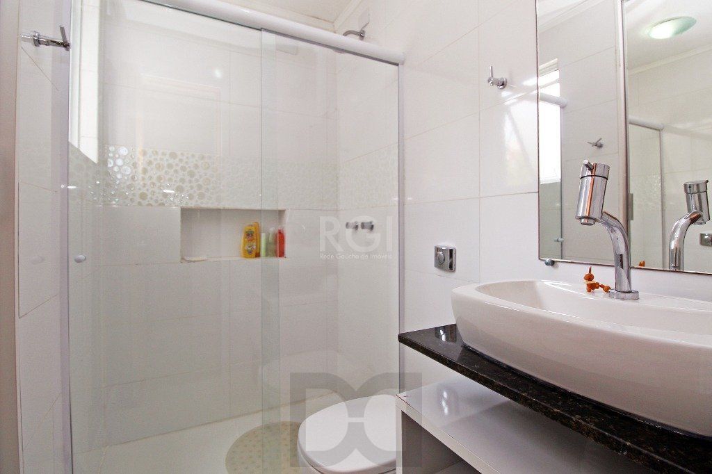 Apartamento de 3 dormitórios e vaga no bairro Petrópolis — foto 18