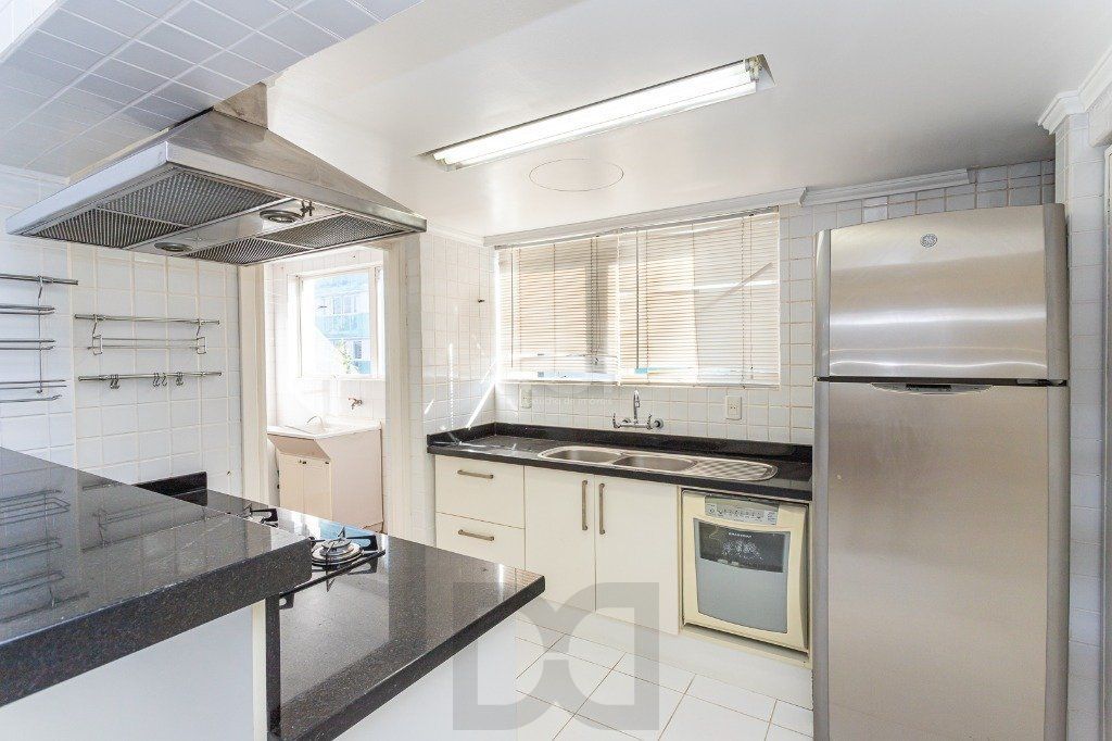 Apartamento no bairro Higienópolis com 190m² de 3 dormitórios e 2 vagas — foto 40