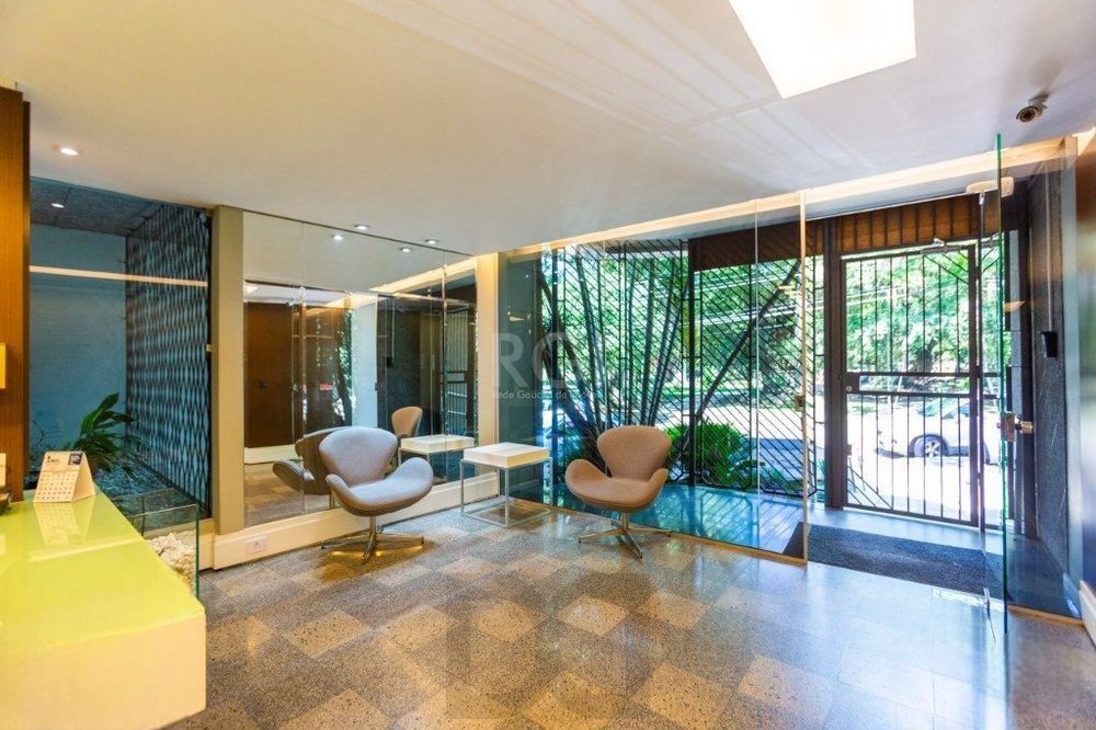 Conjunto/Sala para Venda - 32,45m², frente, sol da manhã, Petrópolis. — foto 1