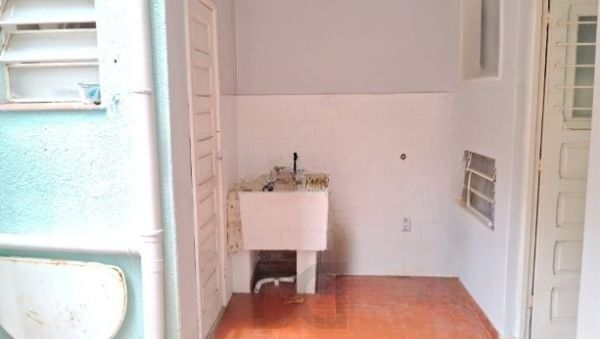 Apartamento no bairro Teresópolis de 2 dormitórios térreo com pátio — foto 15