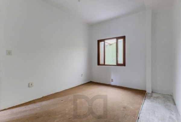 Apartamento no Partenon térreo de 2 dormitórios e 2 pátios DESOCUPADO — foto 15