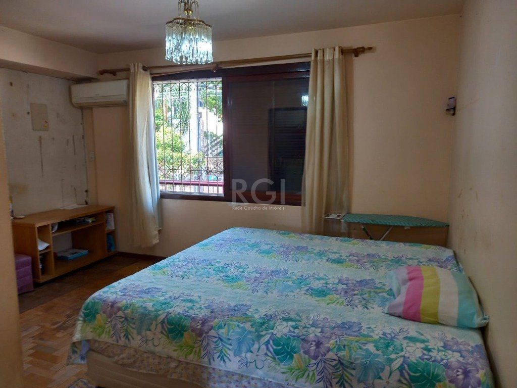 Casa para Venda de 3 dormitórios 6 vagas no bairro Chácara das Pedras — foto 12
