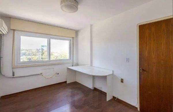 Apartamento na Cidade Baixa de 3 dormitórios e 1 vaga DESOCUPADO — foto 12