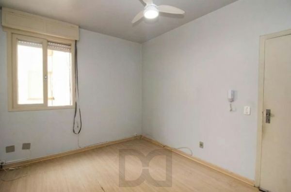 Sala / Apartamento na Cidade Baixa de 1 dormitório — foto 6