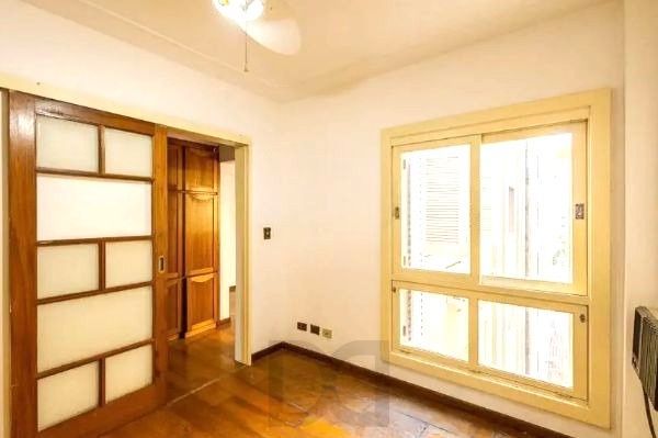 Apartamento na Cidade Baixa de 3 dormitórios e 1 vaga DESOCUPADO — foto 17