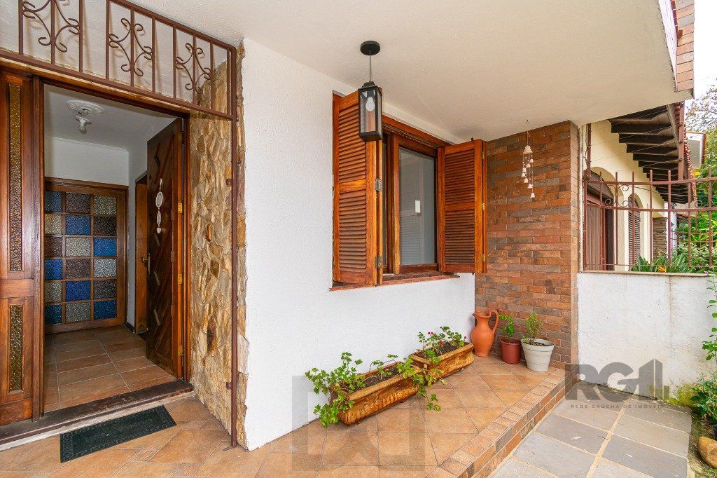 Casa no Jardim Itu com 6 dormitórios e 2 vagas e piscina — foto 6