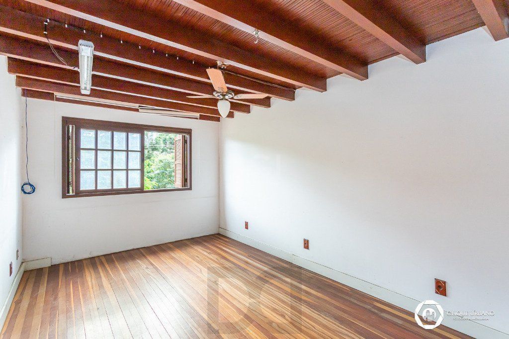 Casa para Venda - 330m², 4 dormitórios, sendo 3 suites, 2 vagas - Petrópolis — foto 52