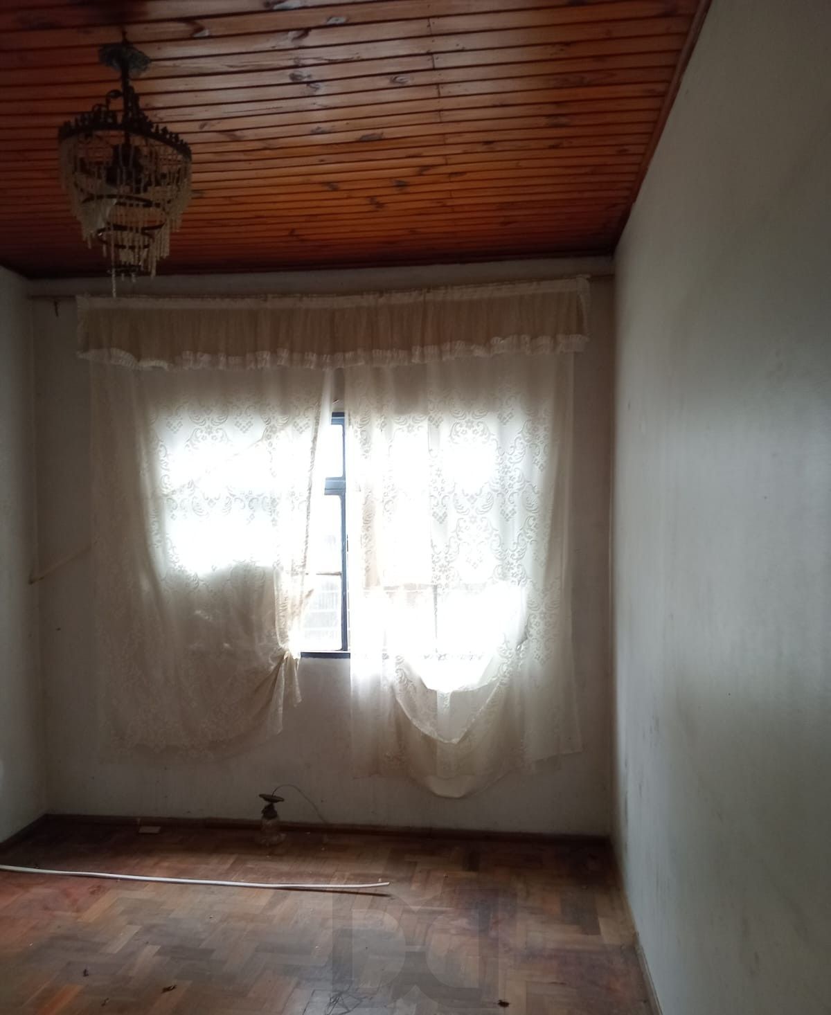 Casa no bairro Nonoai de 3 dormitórios e pátio — foto 12