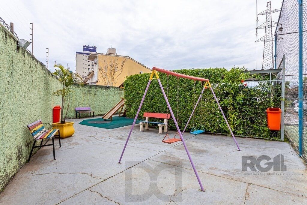 Casa em condomínio no Sarandi de 2d vaga e infra — foto 18