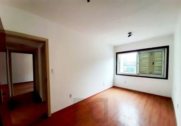Apartamento no Petrópolis de 3 dormitórios e 2 vagas DESOCUPADO — foto 13
