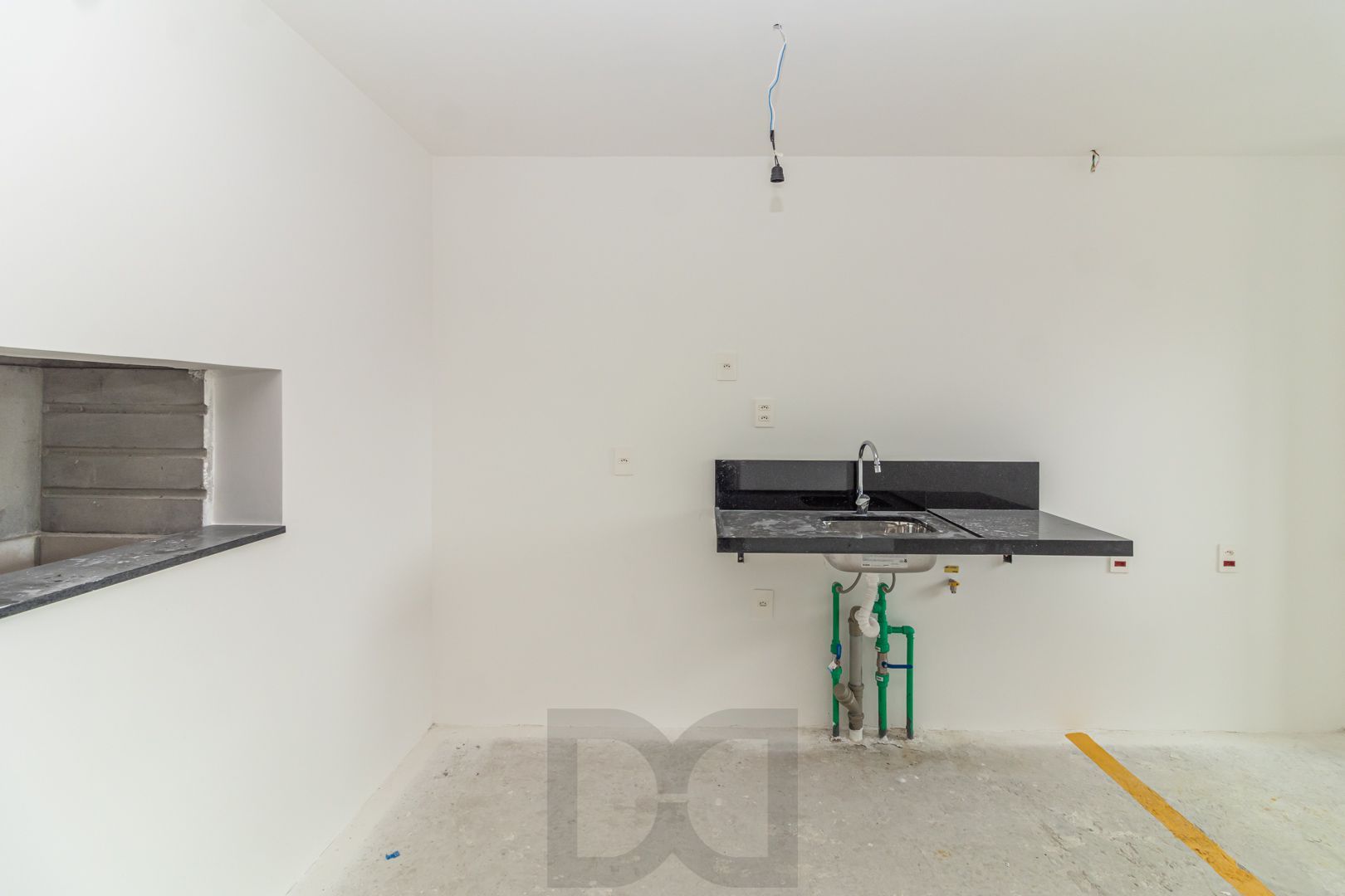 Apartamento no Go Cidade Baixa de 2 dormitórios vaga e infra  DESOCUPADO — foto 7