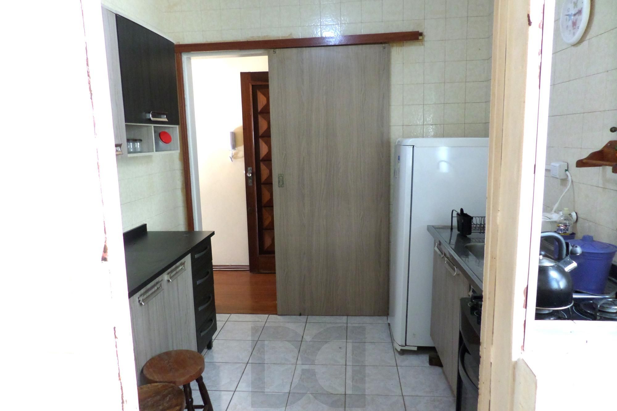 Apartamento no Centro de 2 dormitórios dependência DESOCUPADO — foto 30