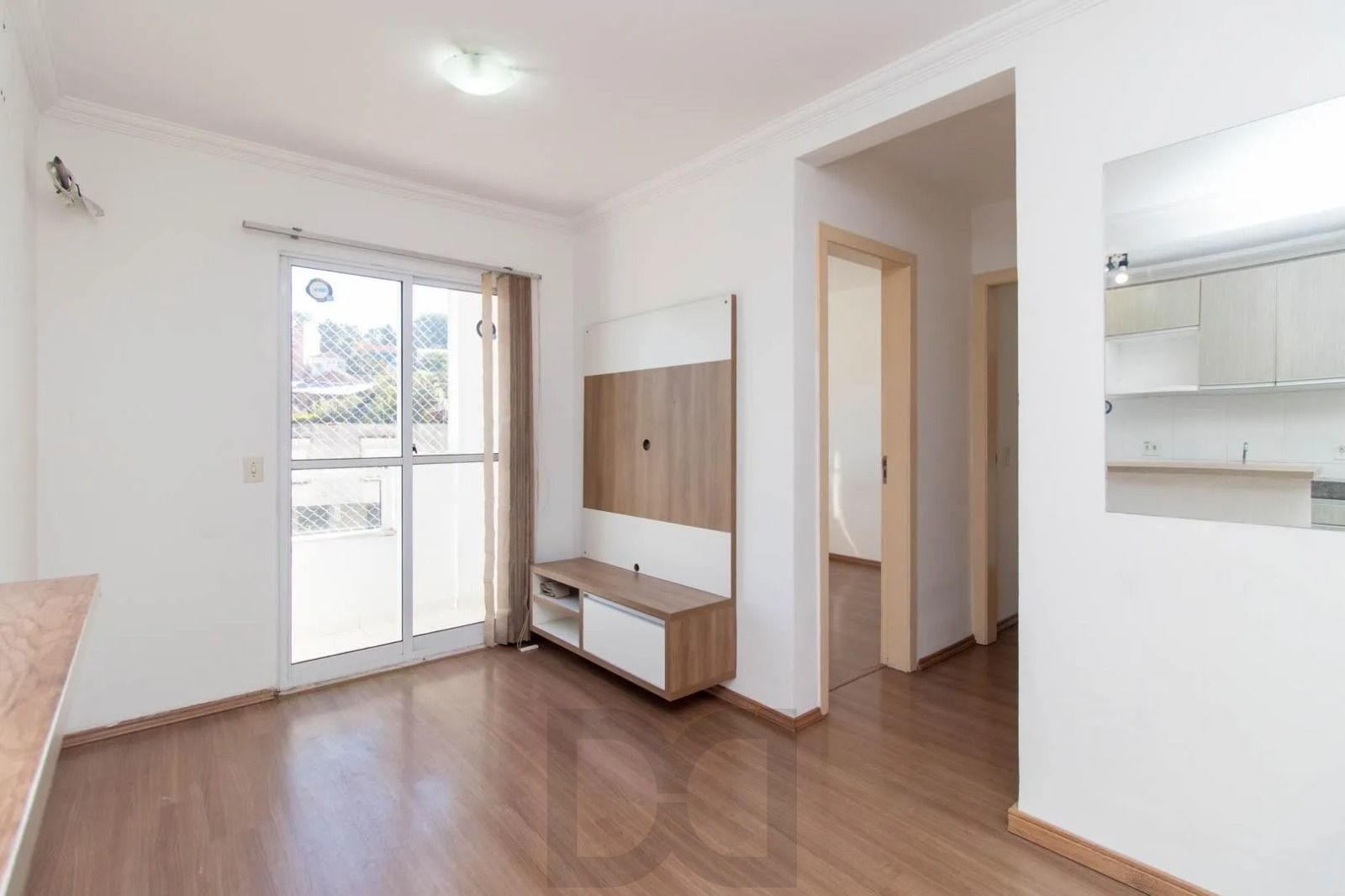 2 DORMITÓRIOS, REFORMADO C/VAGA E INFRA COMPLETA — foto 1