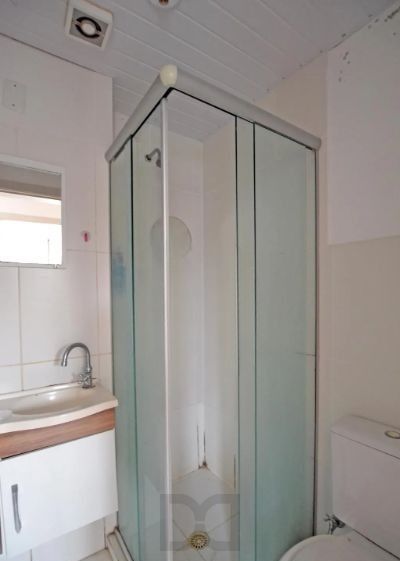 2 DORMITÓRIOS C/ VISTA PANORÂMICA E SUITE,DESOCUPADO, REFORMADO E SEMI MOBILIADO, C/VAGA COBERTA NO PORTO TERESÓPOLIS — foto 17