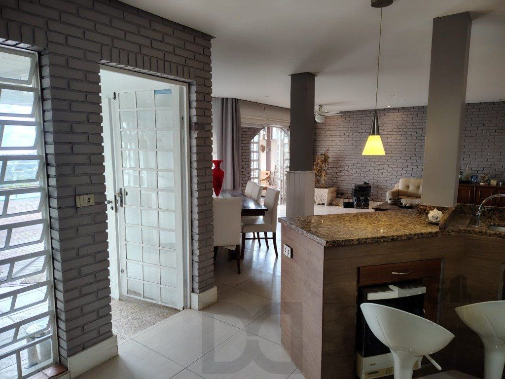 Casa sobrado com 300m² na Vila Nova de 3 dormitórios e 4 vagas — foto 9