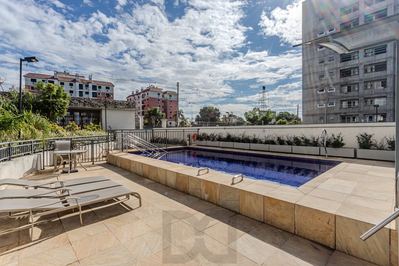 Apartamento no Sarandi de 2 dormitórios vaga e infra DESOCUPADO — foto 25