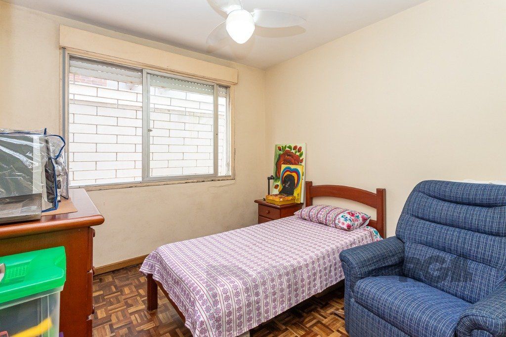 Apartamento de  2 dormitórios no Petrópolis térreo — foto 6