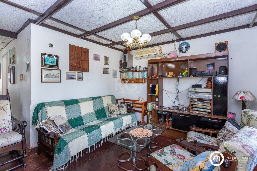 Casa para Venda - 93m², 4 dormitórios, sendo 1 suites, 4 vagas - Jardim Leopoldina — foto 1