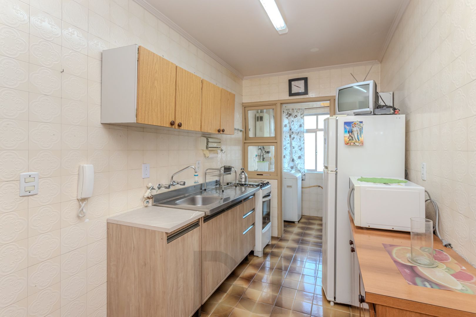 Apartamento de 2 dormitórios com dependência e vaga no bairro Santana DESOCUPADO — foto 17