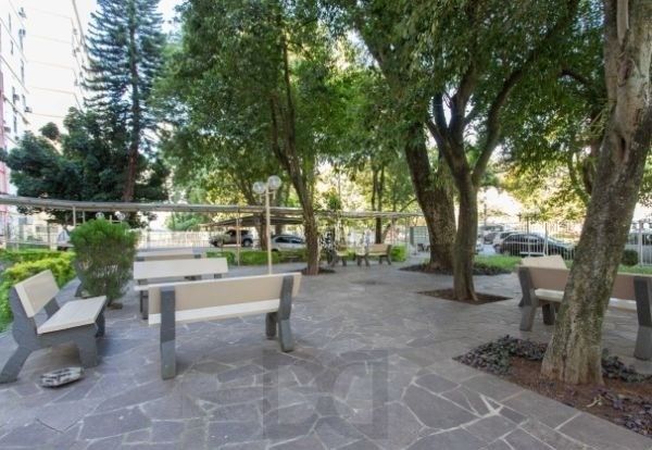 Apartamento no Humaitá de 2 dormitórios semi mobiliado — foto 22