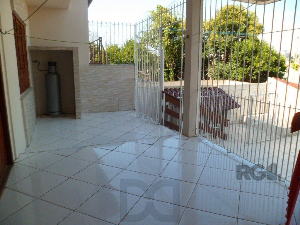 Casa / sobrado no bairro Jardim Itu de 3 dormitórios e pátio com piscina — foto 43