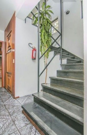 Apartamento no Menino Deus de 2 dormitórios e vaga DESOCUPADO — foto 17