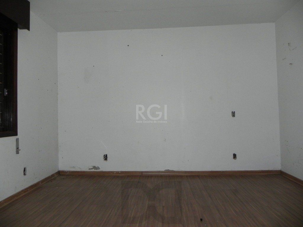 Casa para Venda - 110m², 4 dormitórios, sendo 1 suites, 4 vagas - Jardim Itu — foto 4