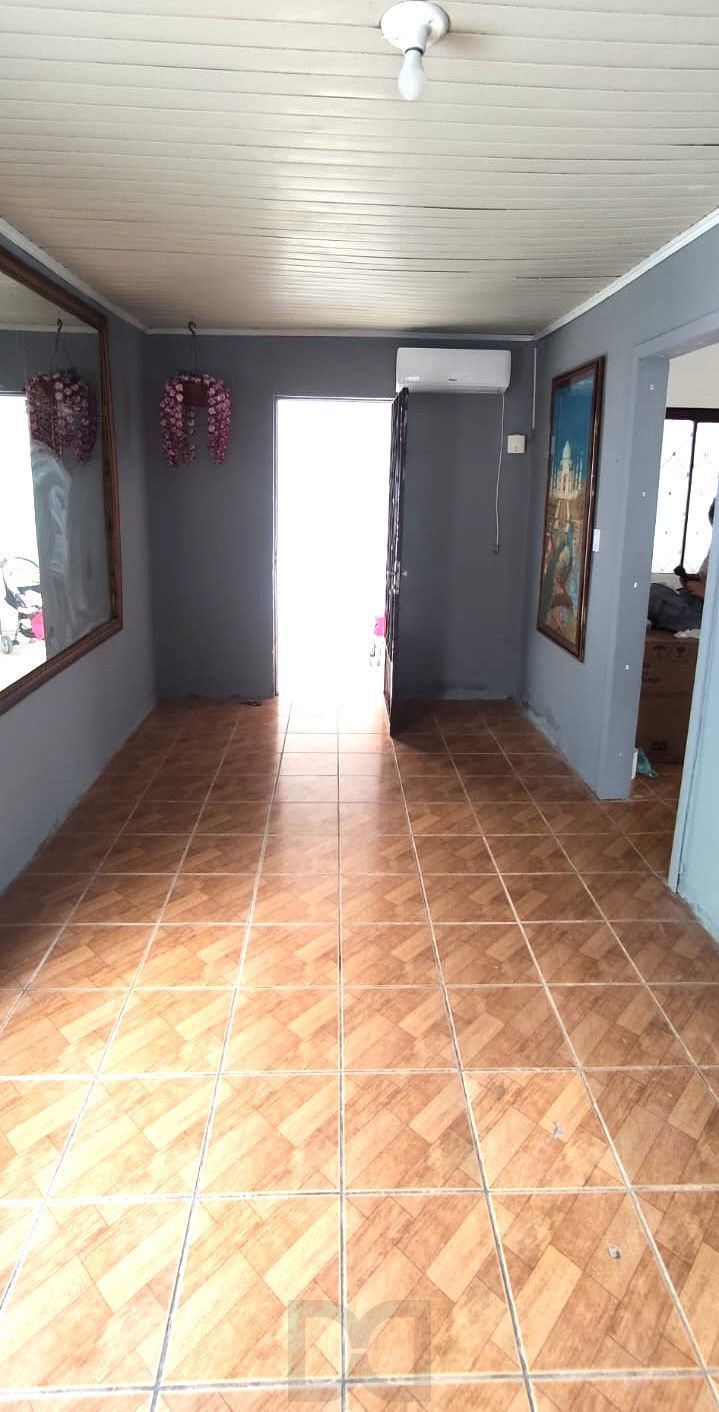 Casa no Sarandi de 2 dormitórios e pátio com piscina — foto 16